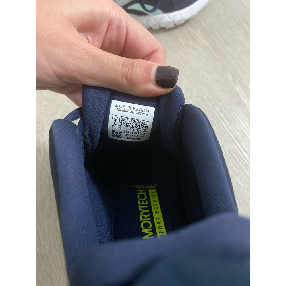 Women's Reebok Sneakers - Picture 5 of 8